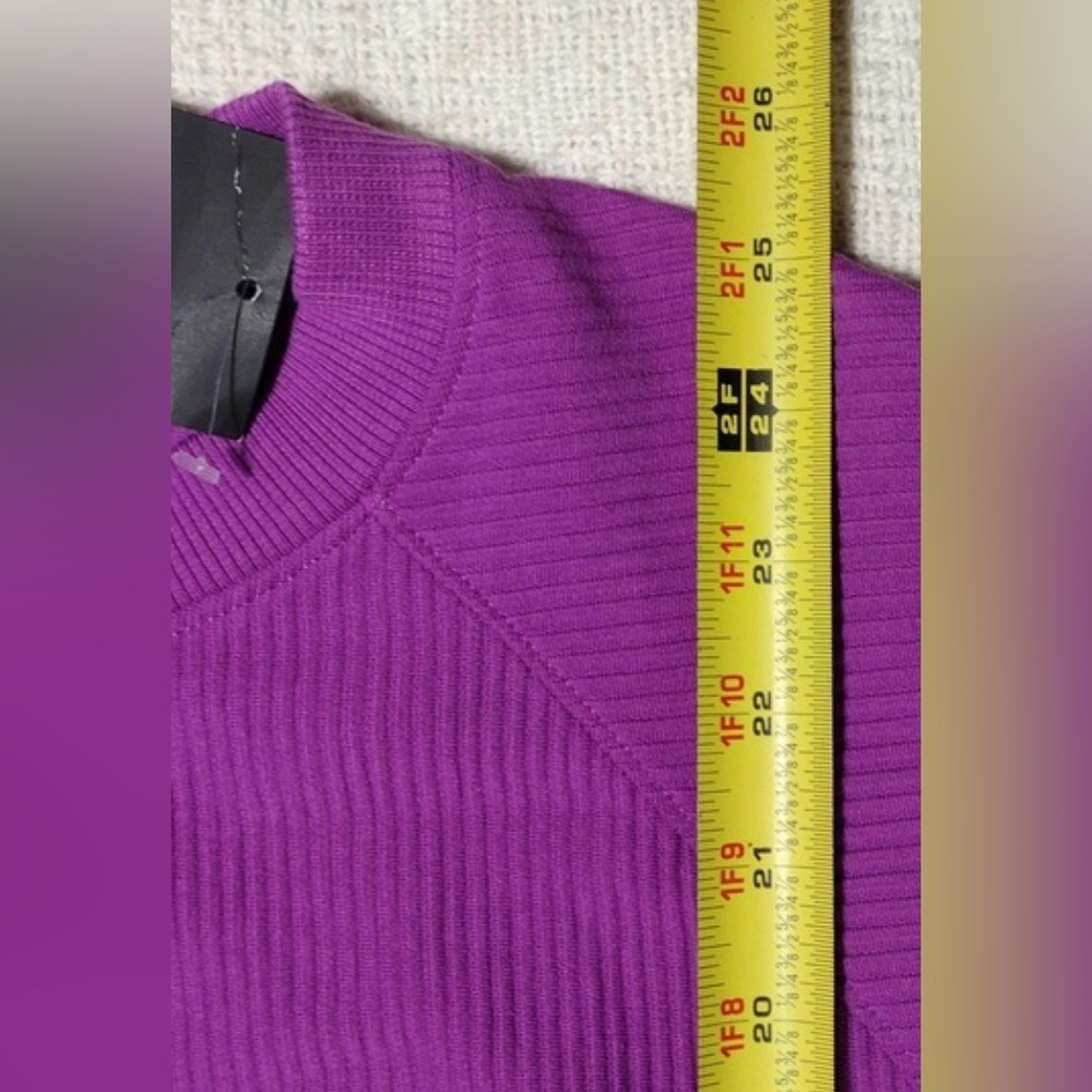 NWOT Under Armour Magenta Ottoman Fleece Crew Side Zip, Very Loose Fit msrp $100 - Picture 9 of 9